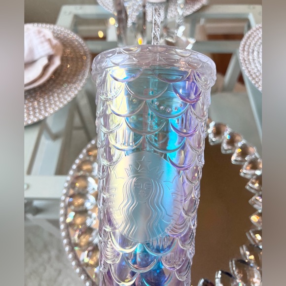 π Starbucks Unicorn Scales Iridescent China Overseas Venti Tumbler NEW - Picture 6 of 9